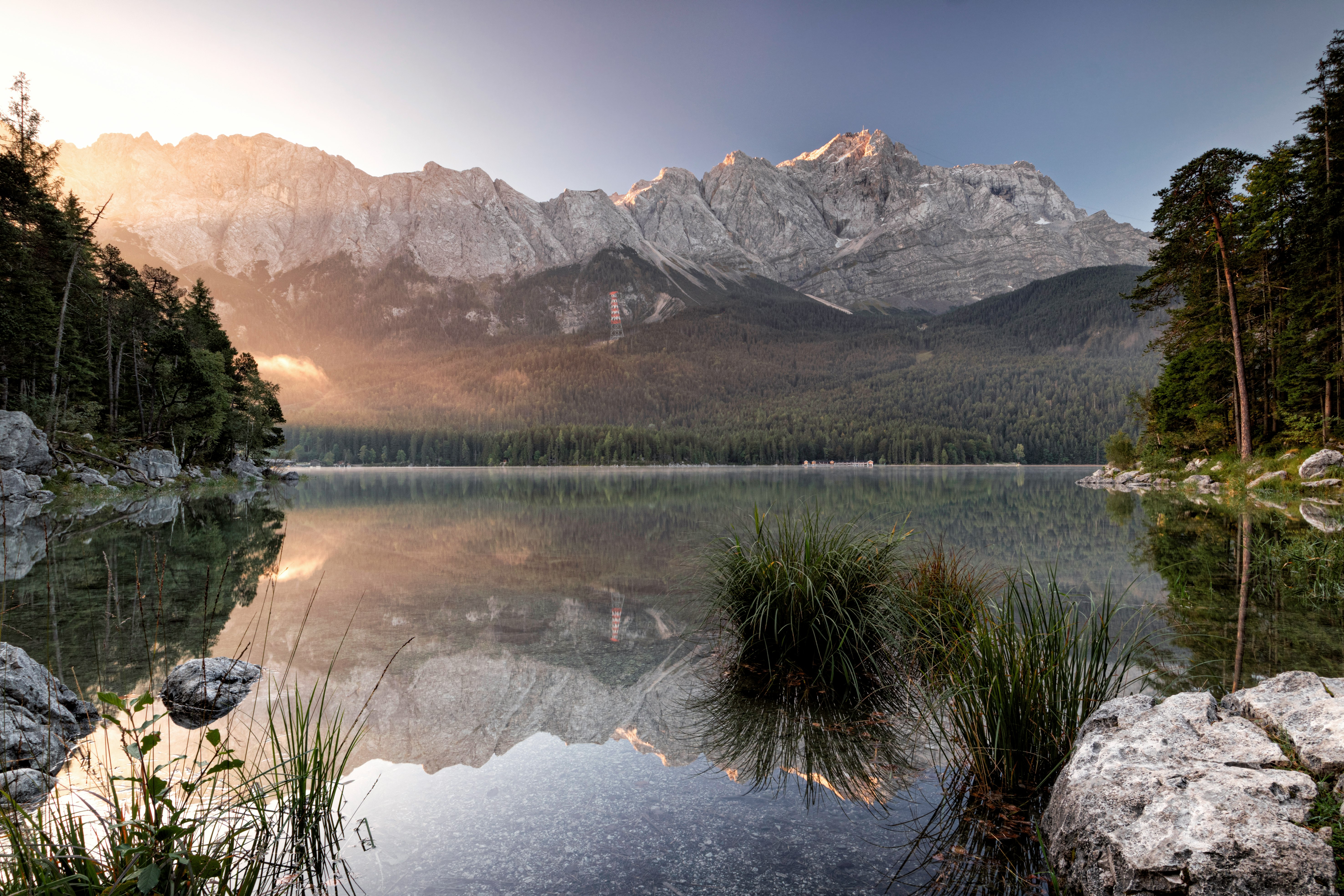 close-up photography of water near mountain